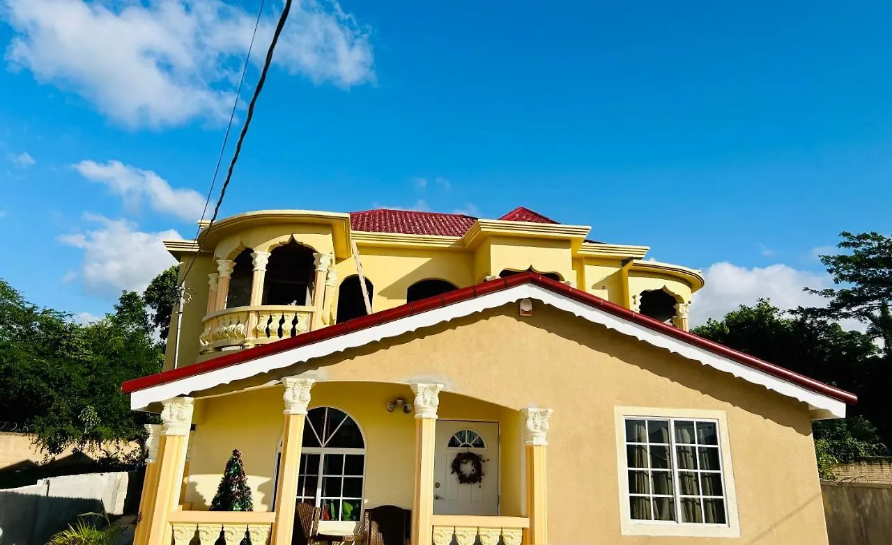 The Rest Stop-B- 15 Min From Airport/24Hrs Security Montego Bay Jamaica